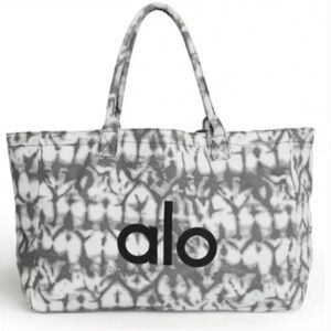 ALO Yoga Black and Gray Patterned Tote